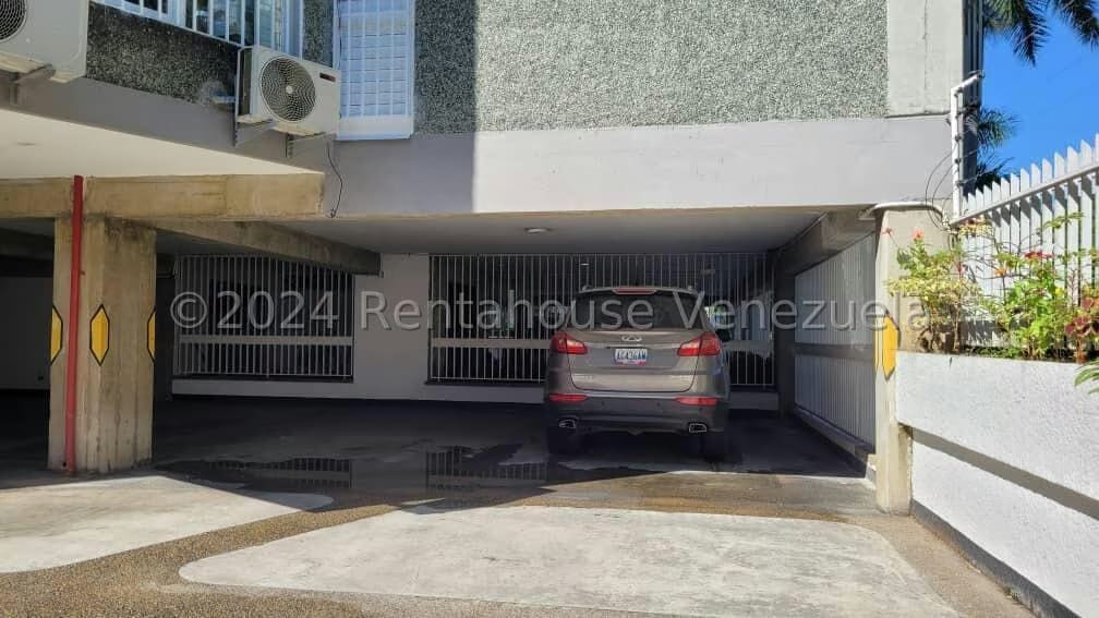 Apartamento (1 Nivel) en Venta en Cumbres de Curumo, Distrito Metropolitano - 34