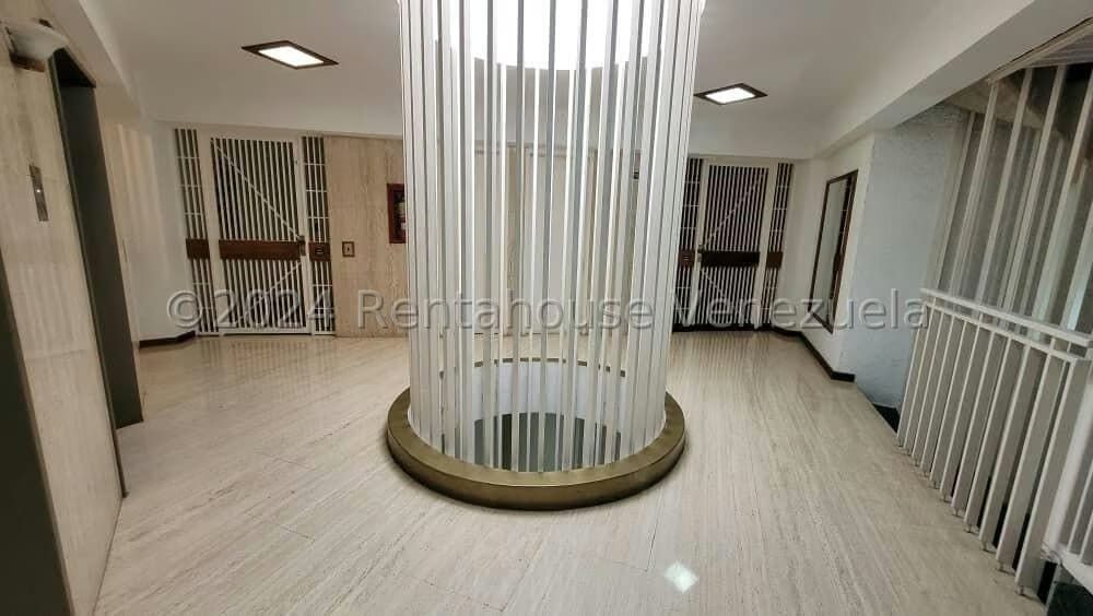 Apartamento (1 Nivel) en Venta en Cumbres de Curumo, Distrito Metropolitano - 6