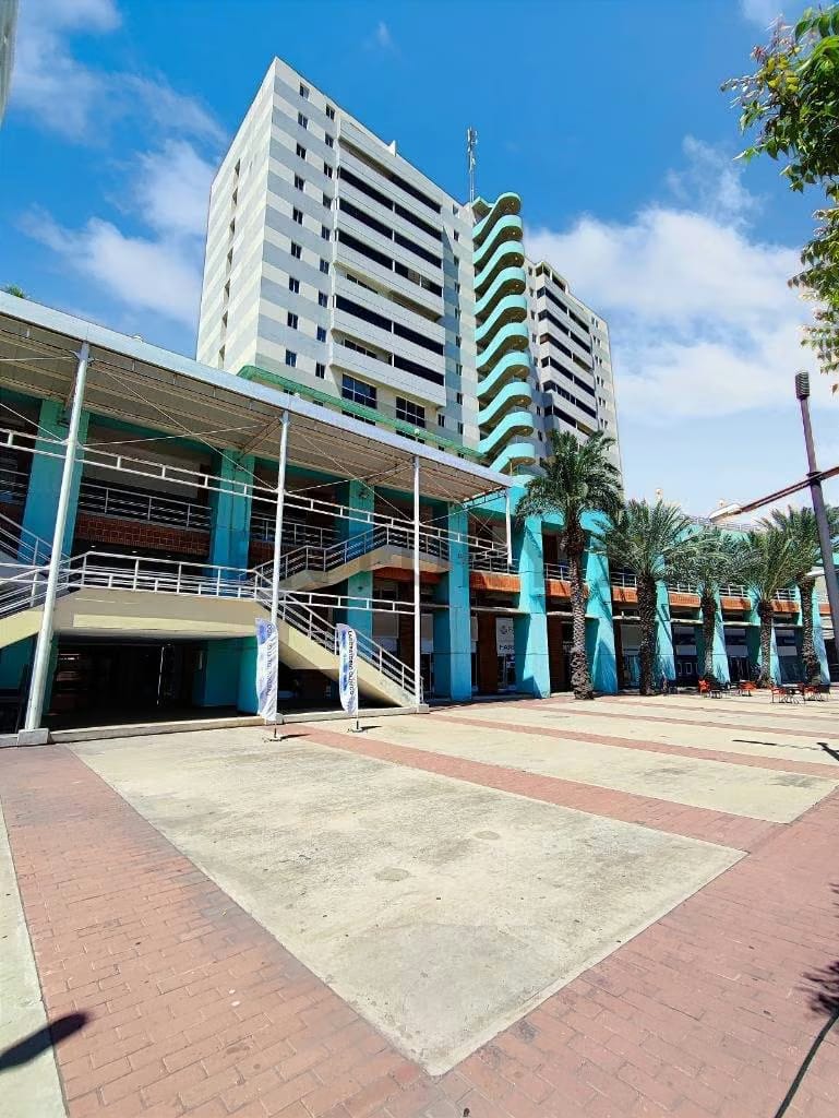 Local comercial con excelente ubicación Centro Comercial Aventura Plaza - 3