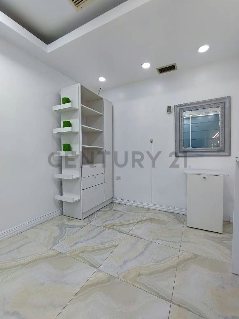 Local comercial con excelente ubicación Centro Comercial Aventura Plaza - 8