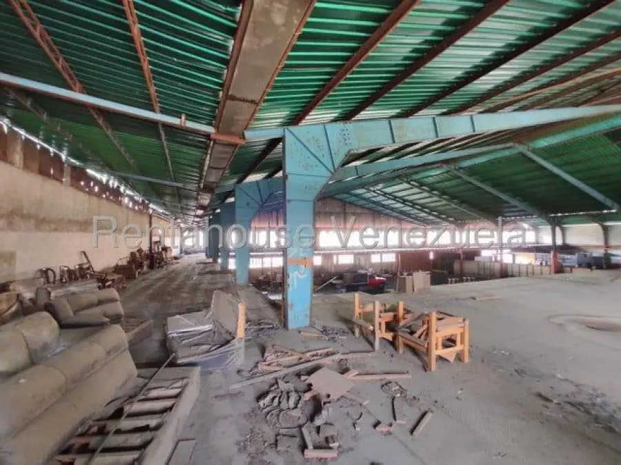 Galpon en Venta en santa rita Maracay - 2