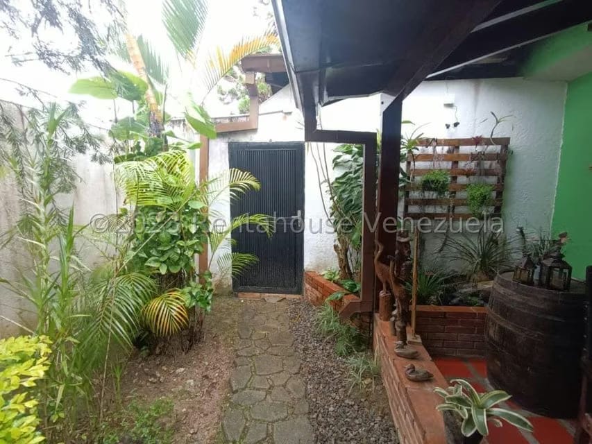 Casa (Colonial) en Venta en La Lagunita Country Club, Distrito Metropolitano - 29