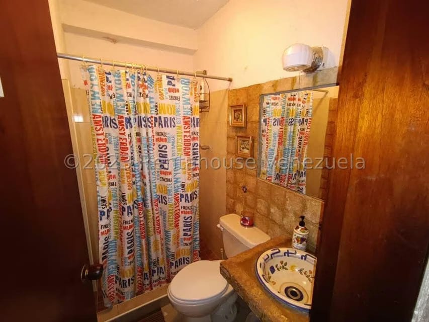 Casa (Colonial) en Venta en La Lagunita Country Club, Distrito Metropolitano - 36