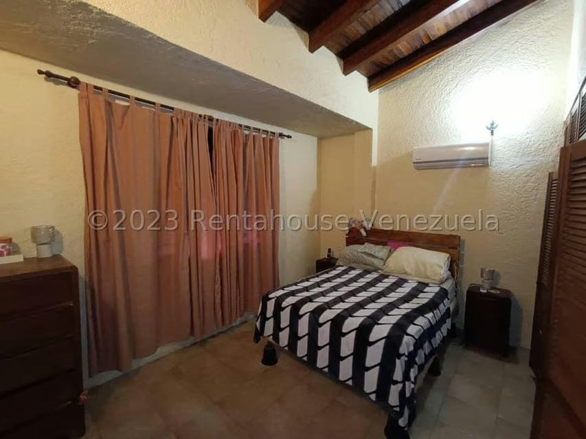 Casa (Colonial) en Venta en La Lagunita Country Club, Distrito Metropolitano - 55