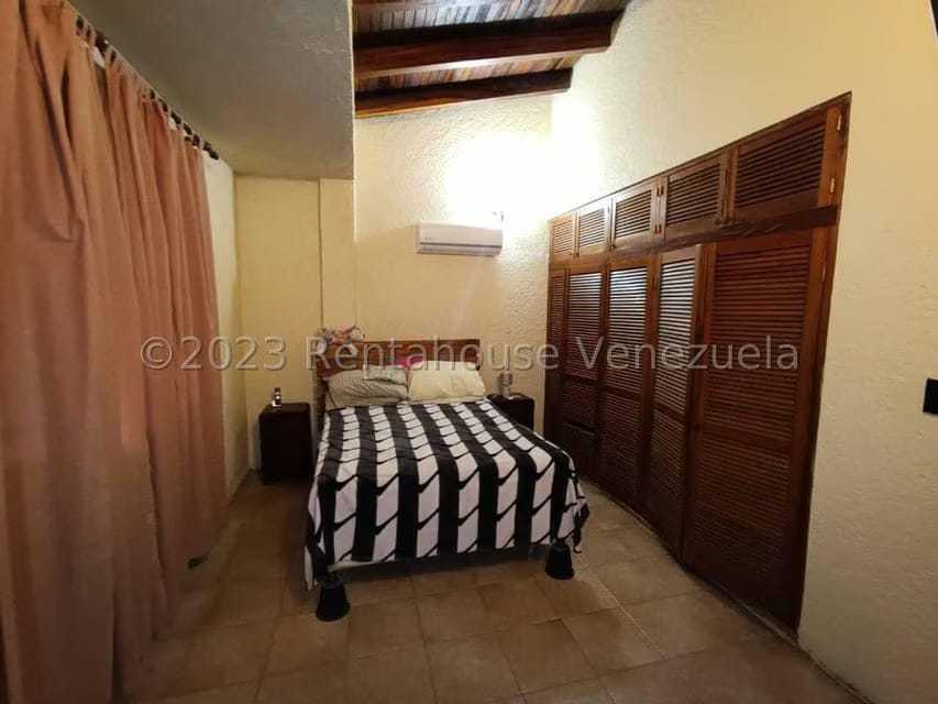 Casa (Colonial) en Venta en La Lagunita Country Club, Distrito Metropolitano - 56