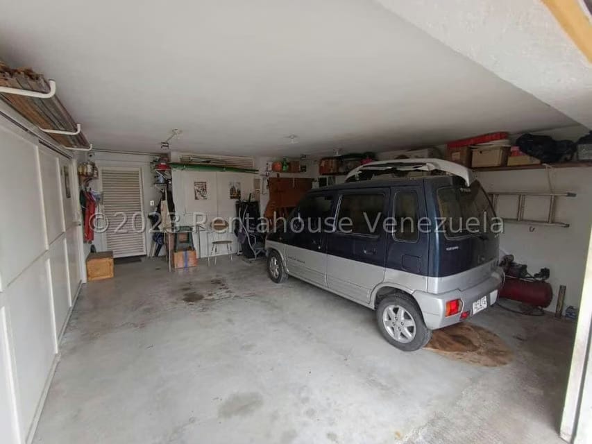 Casa (Colonial) en Venta en La Lagunita Country Club, Distrito Metropolitano - 76