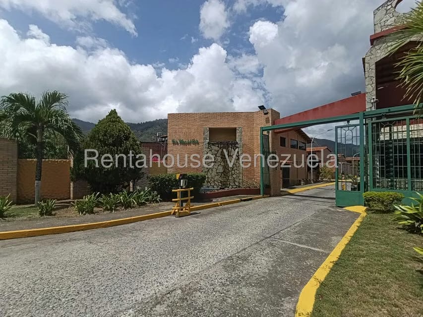 Townhouse (Duplex) en Venta en Villa Del Este, Miranda