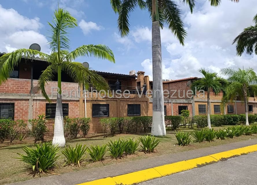 Townhouse (Duplex) en Venta en Villa Del Este, Miranda - 16