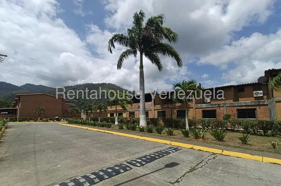 Townhouse (Duplex) en Venta en Villa Del Este, Miranda - 17