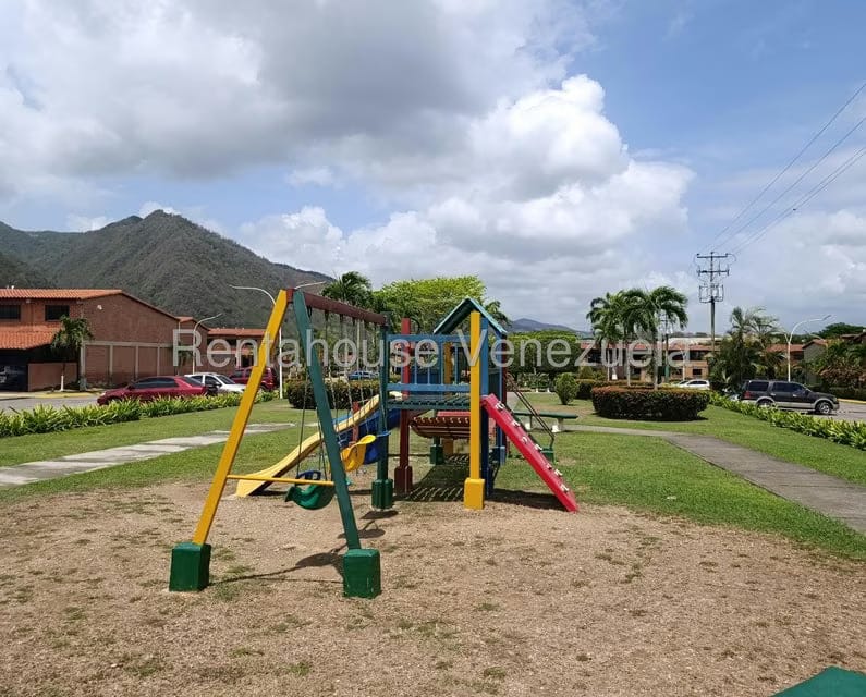 Townhouse (Duplex) en Venta en Villa Del Este, Miranda - 20