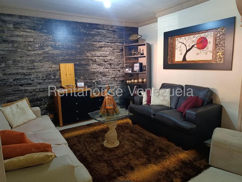 Townhouse (Duplex) en Venta en Villa Del Este, Miranda - 3