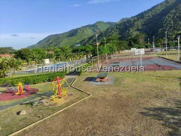 Townhouse (Duplex) en Venta en Villa Del Este, Miranda - 21