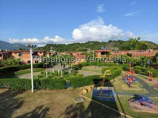Townhouse (Duplex) en Venta en Villa Del Este, Miranda - 22