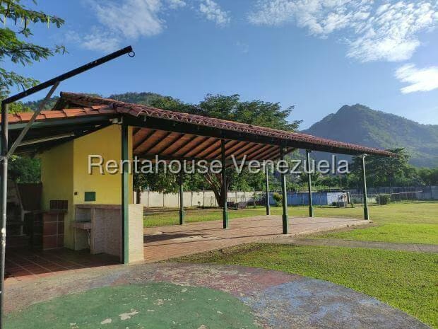 Townhouse (Duplex) en Venta en Villa Del Este, Miranda - 23