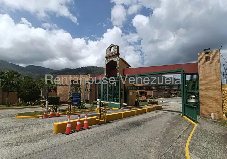 Townhouse (Duplex) en Venta en Villa Del Este, Miranda - 28