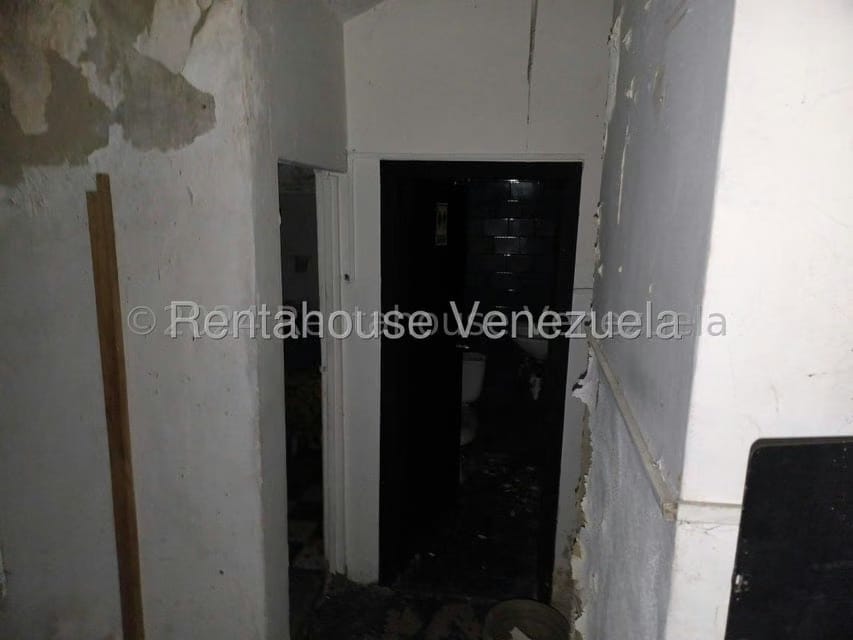 Comercial (Local Comercial) en Venta en Parroquia Catedral, Distrito Metropolitano - 14