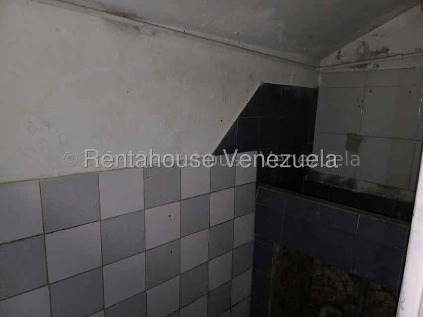Comercial (Local Comercial) en Venta en Parroquia Catedral, Distrito Metropolitano - 15