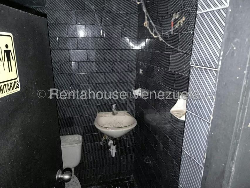 Comercial (Local Comercial) en Venta en Parroquia Catedral, Distrito Metropolitano - 16