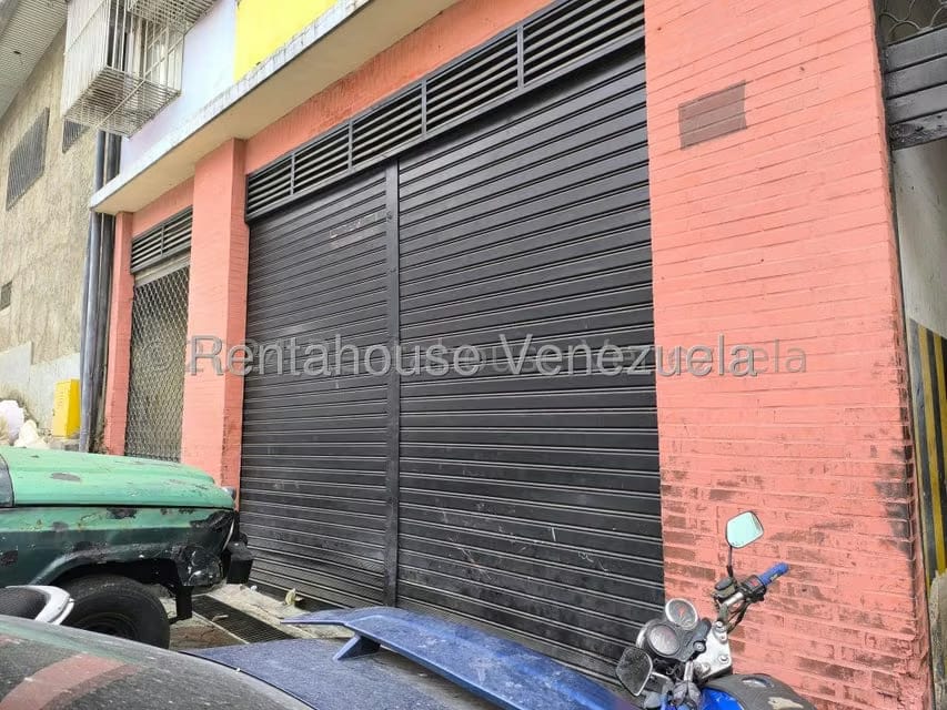 Comercial (Local Comercial) en Venta en Parroquia Catedral, Distrito Metropolitano - 3