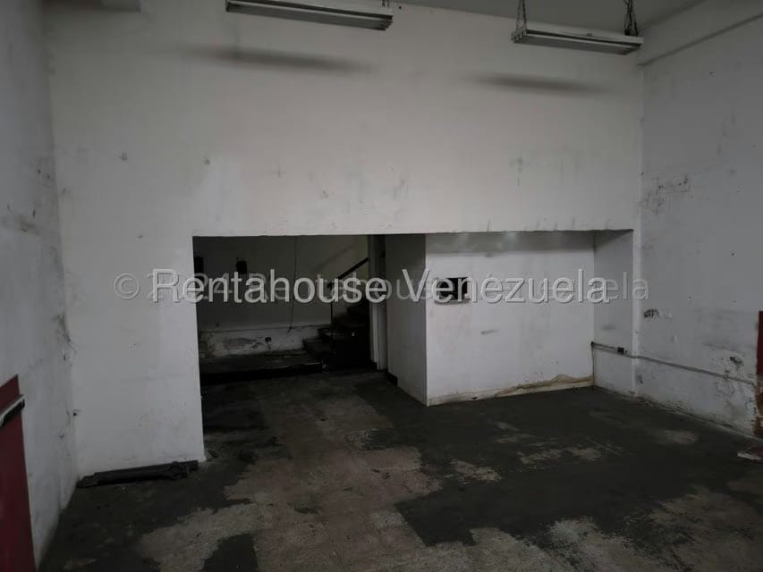 Comercial (Local Comercial) en Venta en Parroquia Catedral, Distrito Metropolitano - 24