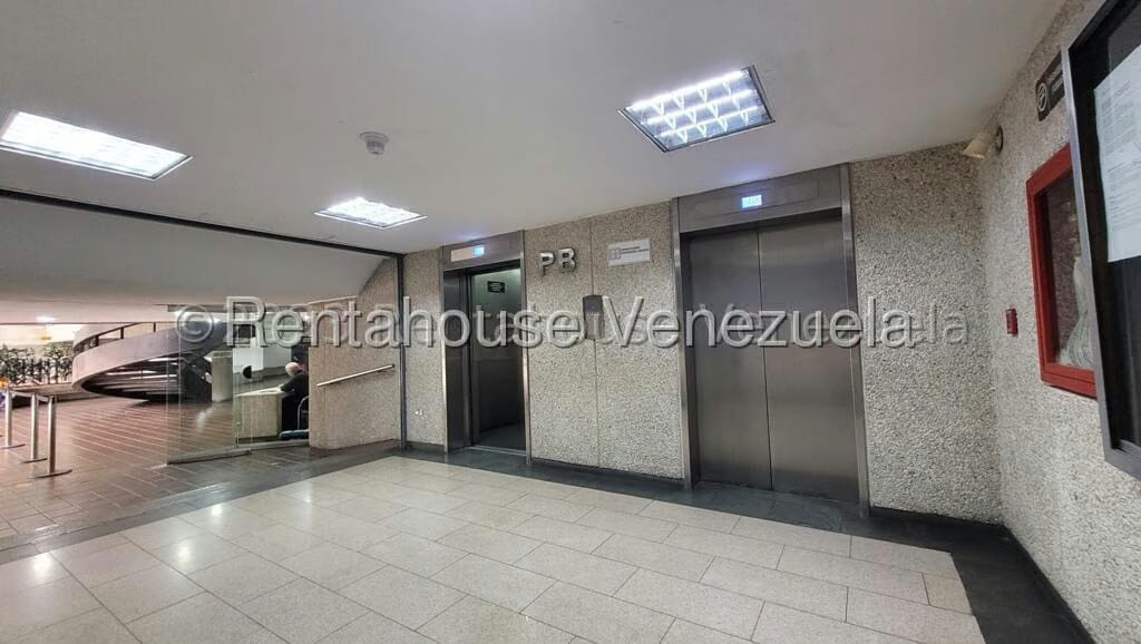 Comercial (Consultorio Medico) en Alquiler en San Bernardino, Distrito Metropolitano - 12