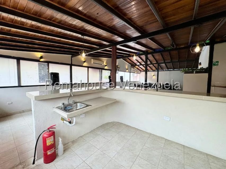 Comercial (Local Comercial) en Alquiler en Parroquia Juan de Villegas, Lara - 14