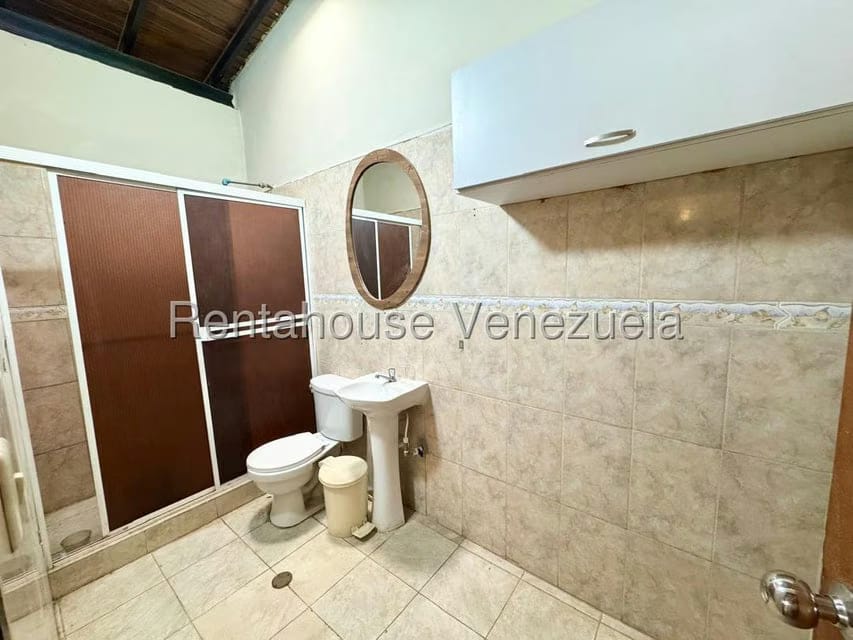 Comercial (Local Comercial) en Alquiler en Parroquia Juan de Villegas, Lara - 17