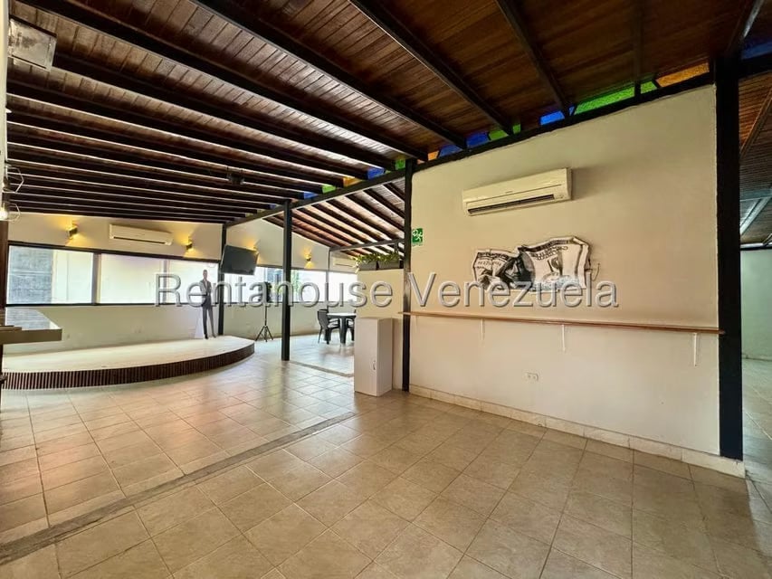 Local Comercial en Alquiler en Parroquia Juan de Villegas, Lara - 5