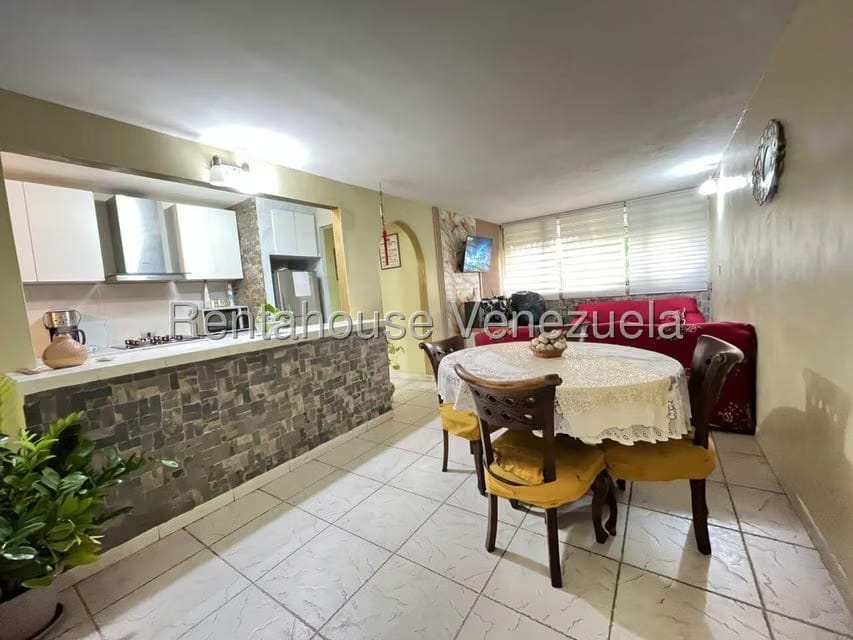 Apartamento (1 Nivel) en Venta en Los Naranjos, Miranda - 2