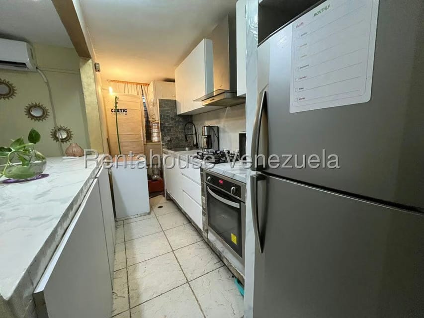 Apartamento (1 Nivel) en Venta en Los Naranjos, Miranda - 4