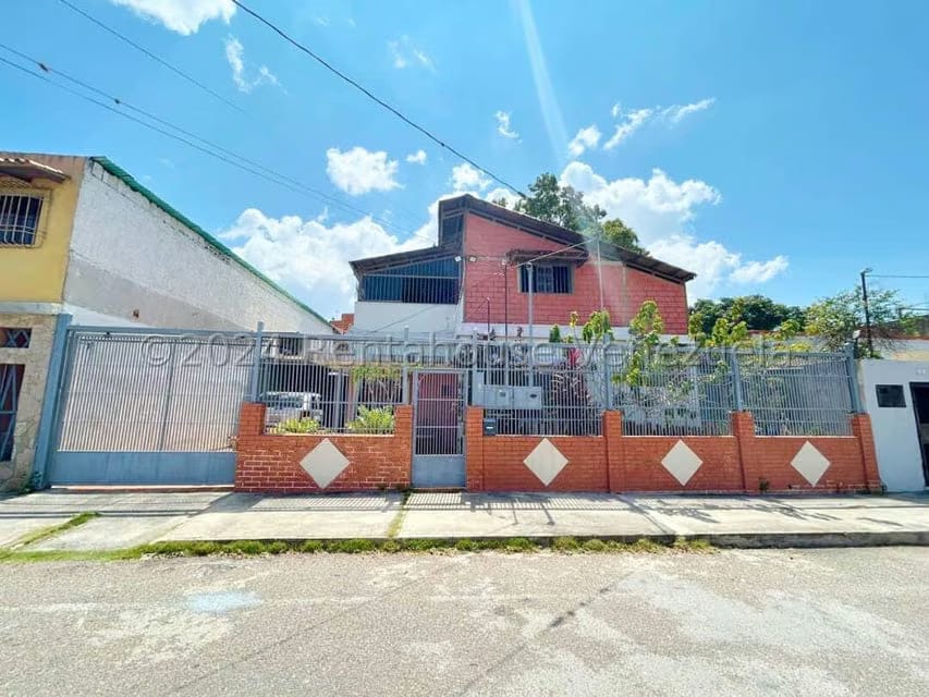 Casa (Duplex) en Venta en Zona Oeste, Lara