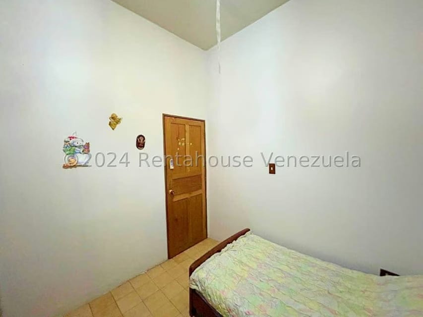 Casa (Duplex) en Venta en Zona Oeste, Lara - 32