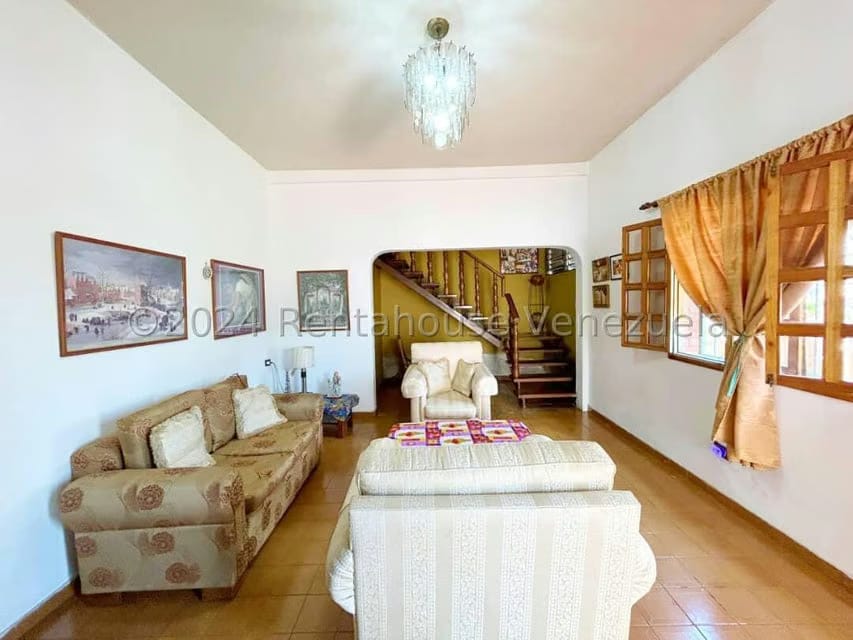 Casa (Duplex) en Venta en Zona Oeste, Lara - 9