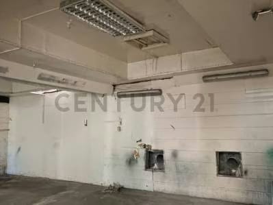 En venta Galpón para uso industrial - 5