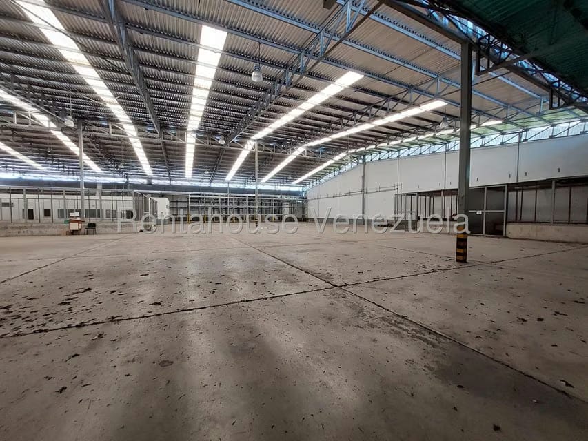 Comercial (Galpon - Deposito) en Venta en Zona Industrial San Vicente, Aragua - 102