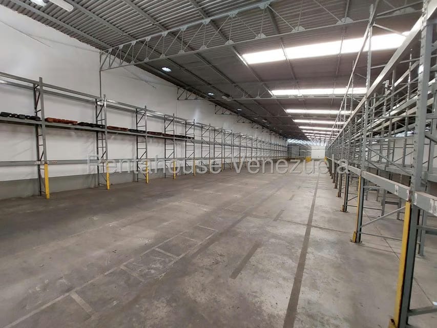 Comercial (Galpon - Deposito) en Venta en Zona Industrial San Vicente, Aragua - 110