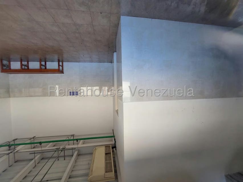Comercial (Galpon - Deposito) en Venta en Zona Industrial San Vicente, Aragua - 126