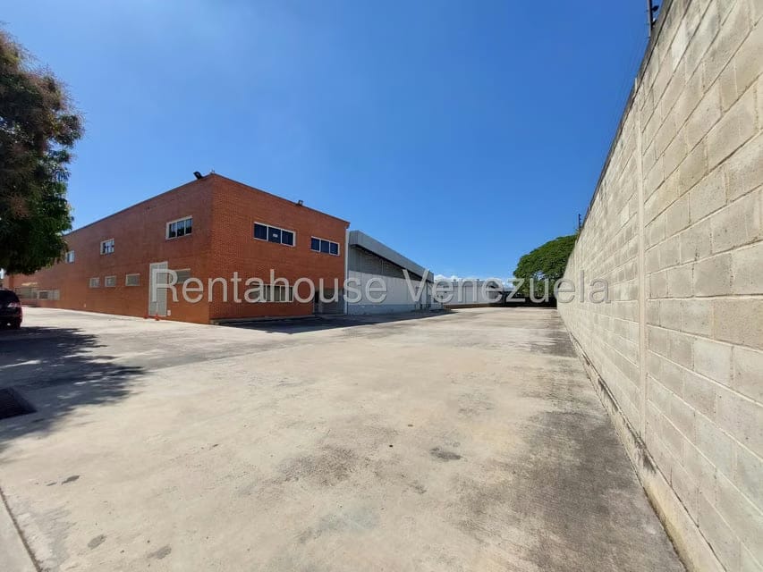 Comercial (Galpon - Deposito) en Venta en Zona Industrial San Vicente, Aragua - 127