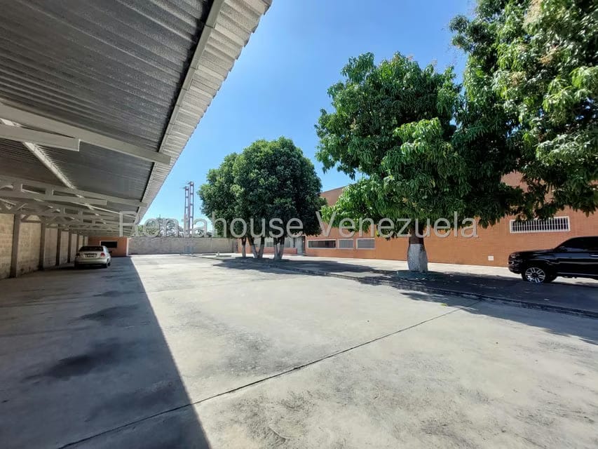 Comercial (Galpon - Deposito) en Venta en Zona Industrial San Vicente, Aragua - 129