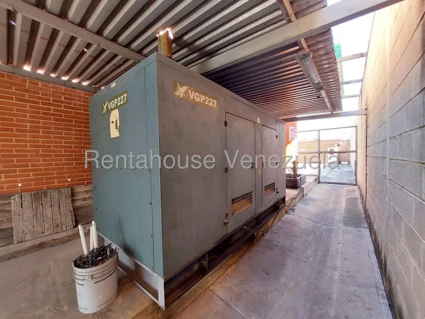 Comercial (Galpon - Deposito) en Venta en Zona Industrial San Vicente, Aragua - 137