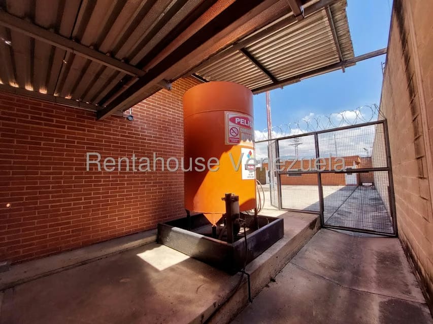 Comercial (Galpon - Deposito) en Venta en Zona Industrial San Vicente, Aragua - 138