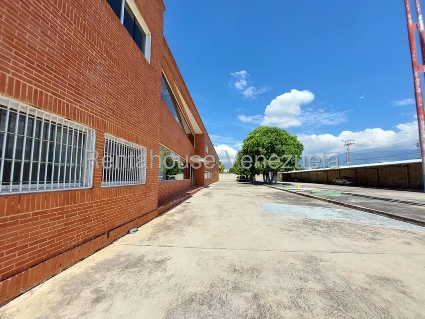 Comercial (Galpon - Deposito) en Venta en Zona Industrial San Vicente, Aragua - 139