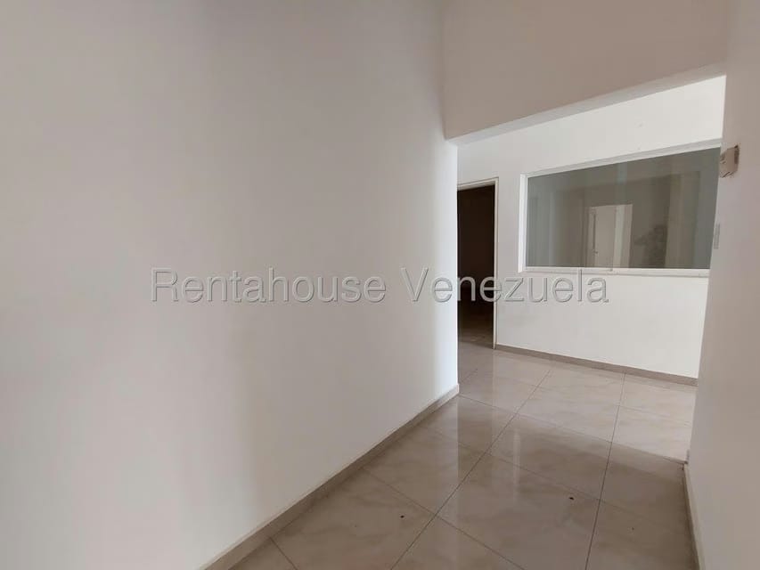 Comercial (Galpon - Deposito) en Venta en Zona Industrial San Vicente, Aragua - 156