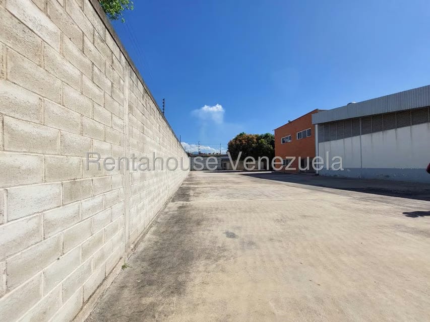 Comercial (Galpon - Deposito) en Venta en Zona Industrial San Vicente, Aragua - 61