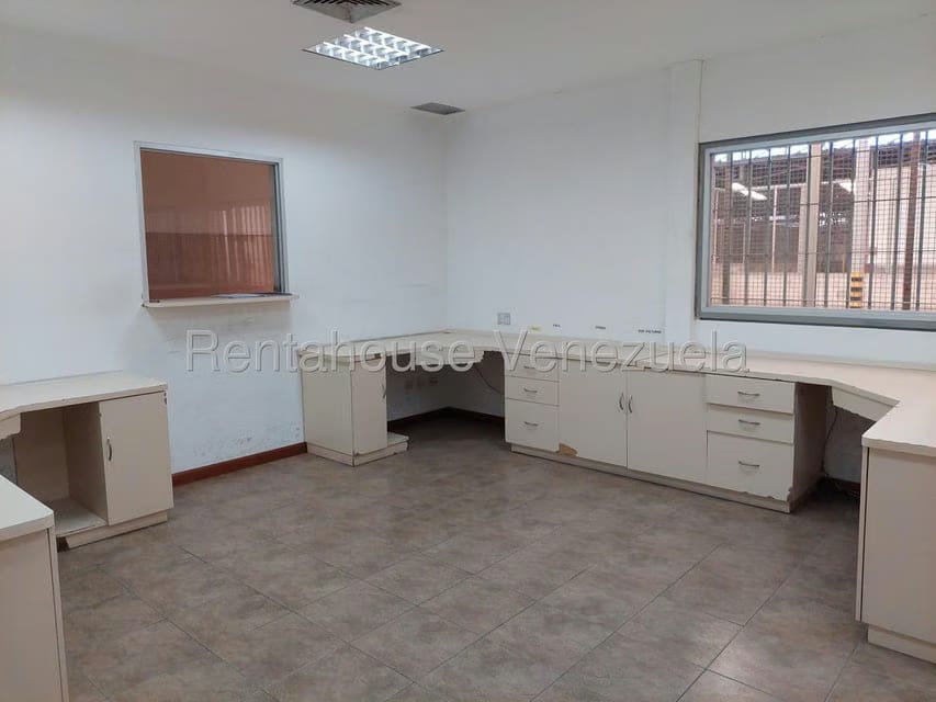 Comercial (Galpon - Deposito) en Venta en Zona Industrial San Vicente, Aragua - 81