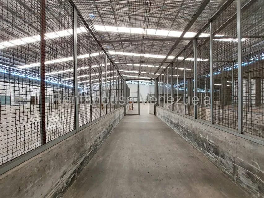 Comercial (Galpon - Deposito) en Venta en Zona Industrial San Vicente, Aragua - 94