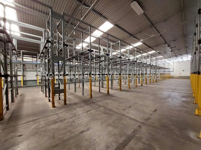Comercial (Galpon - Deposito) en Venta en Zona Industrial San Vicente, Aragua - 97