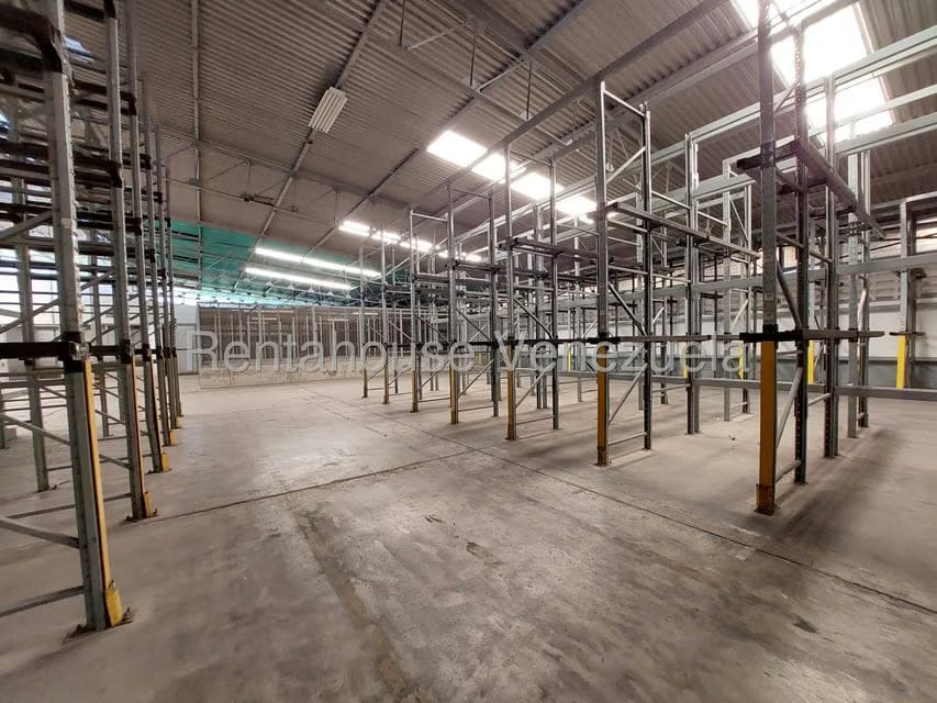 Comercial (Galpon - Deposito) en Venta en Zona Industrial San Vicente, Aragua - 98