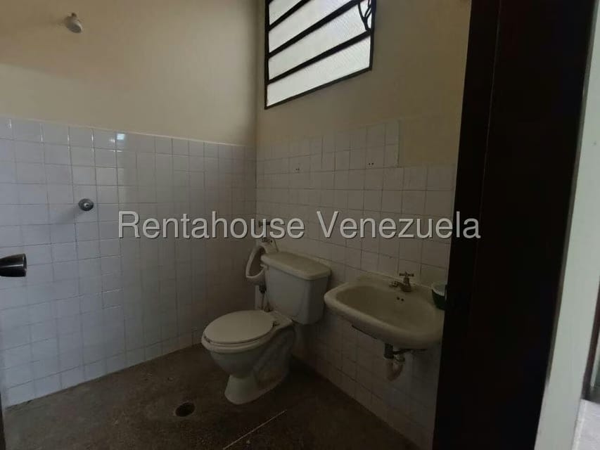 Comercial (Local Comercial) en Venta en Catia, Distrito Metropolitano - 11