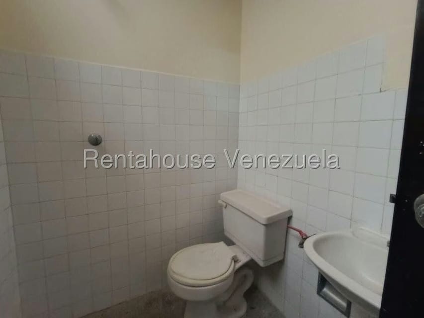 Comercial (Local Comercial) en Venta en Catia, Distrito Metropolitano - 13